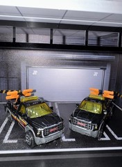 Lot Of 2 Matchbox 2024 GMC SIERRA 3500 Wrecker / Ravageur New LFFP Diecast 1:64