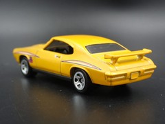 1970 70 PONTIAC GTO JUDGE RARE 1/64 SCALE COLLECTIBLE DIORAMA DIECAST MODEL CAR