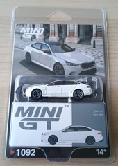 MINI GT BMW M5 Alpine White (MGT01092-BL)