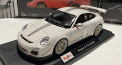 Porsche 911 GT3 RS 4.0 – White 1/18 Scale Maisto Special Edition. New In The Box