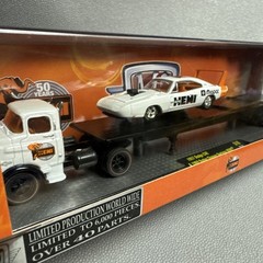 M2 Auto Haulers 1957 Dodge COE & 1969 Dodge Charger Daytona Hemi Limited 1/64