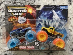 Monster Jam 1:64 Fire And Ice Split Duo – Grave Digger vs Whiplash – Spin Master