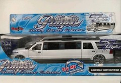 Maisto Playerz Lincoln Navigator Limo Wht 1:24 W/Lights 🔥VVHTF SUPER RARE NIB🔥