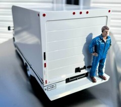 Ford E-350 Diecast Cargo Van w Driver Figure 1/24 Scale G Scale