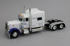 DCP 1:64 *LEGACY SERIES #5* NATIONAL CARRIERS Peterbilt 379 w/Livestock Traiker