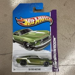 2013 Hot Wheels #232 HW Showroom-Muscle Mania ‘69 FORD MUSTANG Green See Pics
