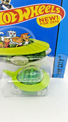 Hot Wheels THE JETSONS Capsule Car Diecast Car 2014 Green