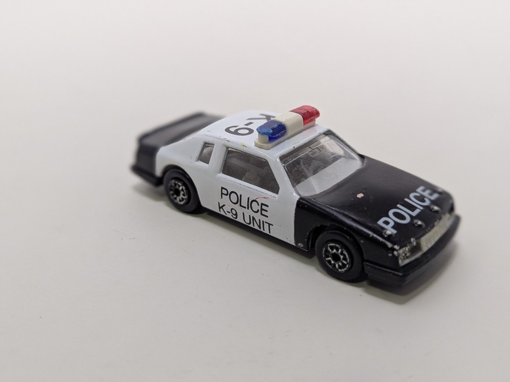 Maisto 1986/1987 Buick LeSabre Grand National Police K9 Unit Cop Car 1/64 Scale