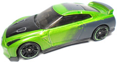2016 HOT WHEELS ’17 NISSAN GT-R (R35) GREEN 1:64 DIECAST 2.75″ CAR W/ GRAY BLACK