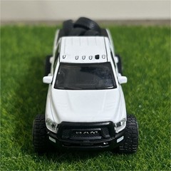 Dodge Ram 2500 Pickup Truck Diecast Model Car – White Black Silver