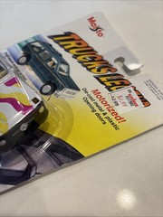 Maisto Trucks Legend Motorized ! Die Cast Metal & Plastic Opening Doors 1993 !!