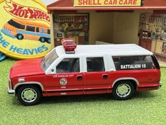 Code 3 City of Los Angeles GMC Suburban Battalion 15 Fire Dept. 1/64 Collectible