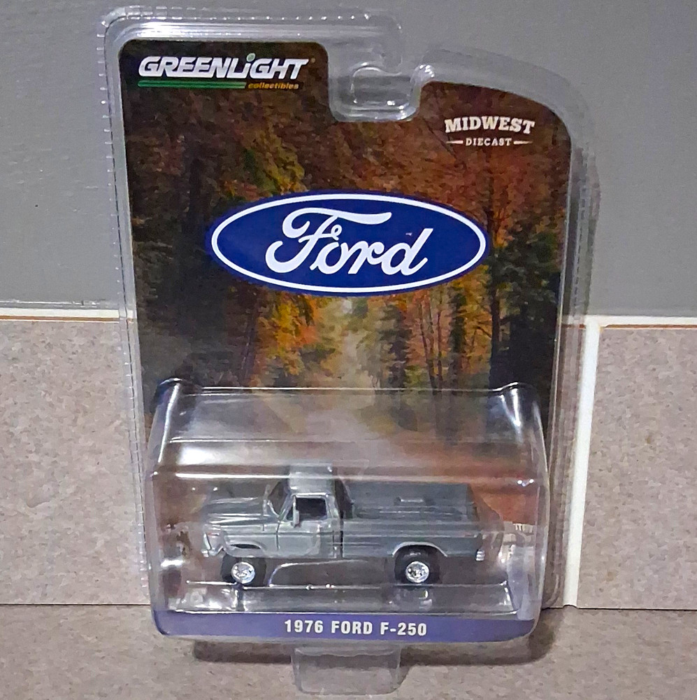 GreenLight 1976 Ford F-250 Gray 1:64 Diecast Pickup, Midwest Diecast RAW CHASE