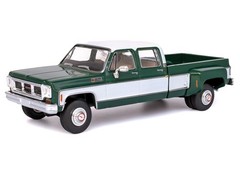 1973 GMC SIERRA GRANDE 3500 DUALLY PICKUP GREEN & WHITE 1/64 BY IXO IA64006