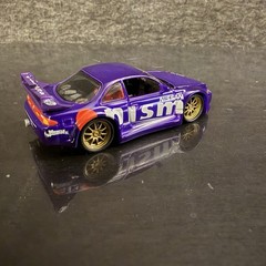 Muscle Machines 1:64 Import Tuner Car 2000 Nissan Silva 240 S14 Nismo