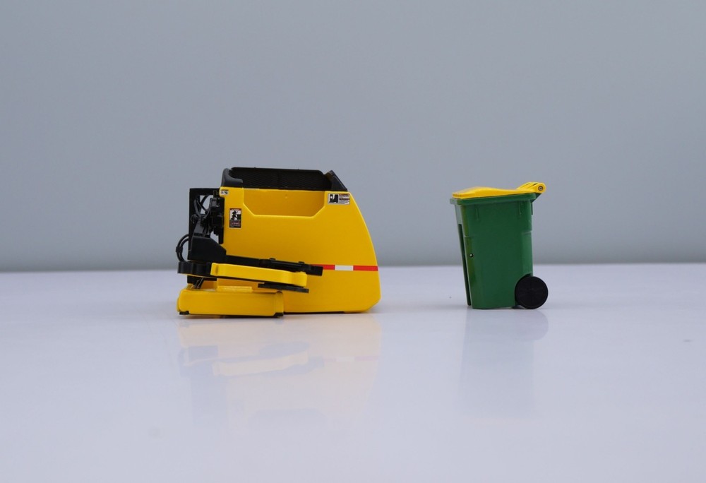 First Gear Heil Frontload Diecast 34th Scale Yellow Curotto Can