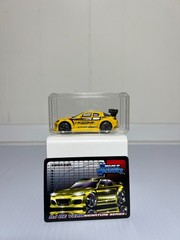 Muscle Machines 2003 Mazda RX-8 RJ De Vera Signature Series Yellow Diecast 1:64