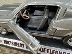 ford mustang shelby gt 500 eleanor 1967 Diecast Car With Stand