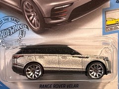 🔥 Range Rover Velar LOT(2)! Hot Wheels Black/Silver *READ~damaged cards🔥