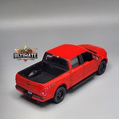 2020 Ford F-150 Lariat Truck Collectible 1/64 Scale Diecast Model Collector Car