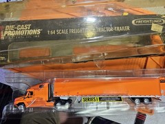 DCP Schneider Transport 1:64 Freightliner Century Truck w/ Trailer #30151