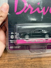 Greenlight Hollywood Drive 2011 Ford Mustang GT 5.0 1:64 Diecast
