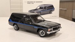 1:18 Autoart/Biante Holden HZ Sandman Panel Van in Tuxedo Black