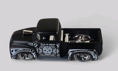 1956 FORD PICKUP TRUCK Custom Diorama Collectible DieCast Model 1:64 Black LOOSE