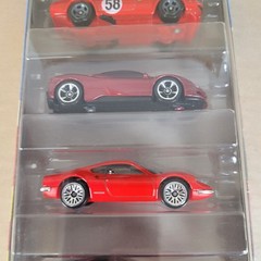 2026 Hot Wheels Ferrari Red 5-Pack F40, SF90, Dino, 368, 12Cilindri