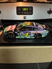 Lionel Racing RCCA Elite 1:24 Kevin Harvick #4 Grave Digger 2021 Mustang