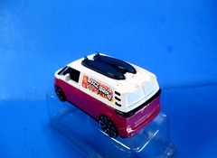 VW id Buzz Bomb – Purple / White Hot Wheels ( Combine Shipping )