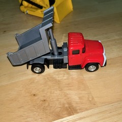 Construction Vehicles Lot Of 5 Plastic Cat Trucks Yellow, Dump Truck Sh60