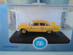 Oxford 1959 PLYMOUTH BELVEDERE Taxi Tanner Yellow Cab 1/87 HO diecast