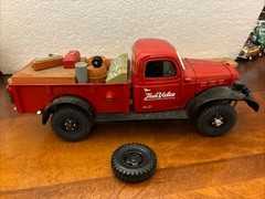 Dodge Power Wagon Diecast 2:24-1:25 Scale Spare Tire Needs Reattached