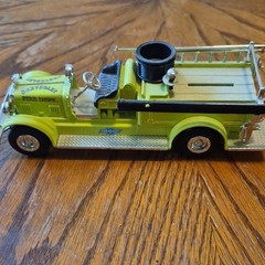 Ertl 1:25 1926 Chevrolet Seagrave Fire Truck Diecast Limited Edition Green