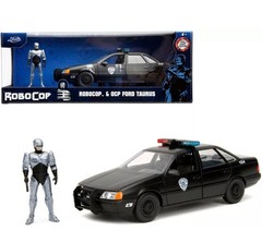 Robocop Hollywood Rides Diecast Model 1/24 1986 Ford Taurus with Robocop Figure