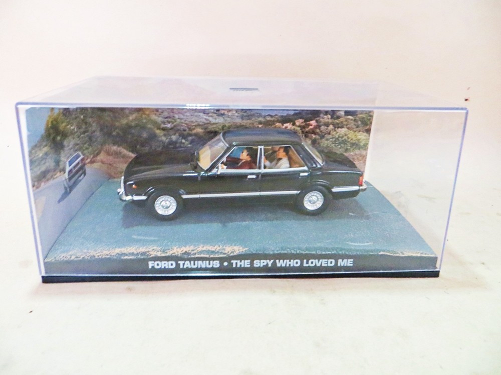 JAMES BOND 007 COLLECTION. FORD TAUNUS, THE SPY WHO LOVED ME. 1:43 MIB/BOXED