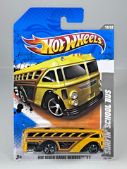 Hot Wheels Surfin School Bus HW Video Game Heroes ’11 Yellow 10/22