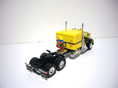DCP FIRST GEAR 1/64 YELLOW KENWORTH W900A WITH 60″ SLEEPER