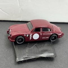 Hot Wheels Jaguar MK1 Un Spun Race Day with Mainline