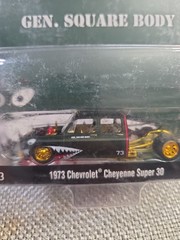 M2 Machines General Squarebody Chevy Cheyenne Super 30 Chase