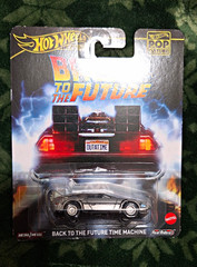 Hot Wheels Pop Culture Back to the Future Time Machine DeLorean 1:64 Silver