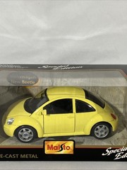 Maisto Volkswagen Yellow New Beetle Special Edition 1:25 Die-Cast Metal Sealed