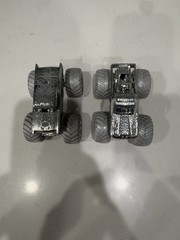 2017 HOT WHEELS MONSTER JAM SILVER COLLECTION MAXIMUM DESTRUCTION MAX-D