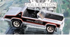 Johnny Lightning INDIANAPOLIS 500 1977 Pace Car Olds Delta 88