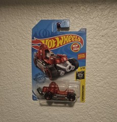 Hot Wheels Experimotors 3/10 Speed Driver 77/250 Special Feature Red