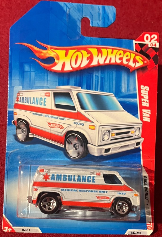 HOT WHEELS RACE WORLD SUPER VAN AMBULANCE WHITE 182/240. SEE COMBINED OFFERS!