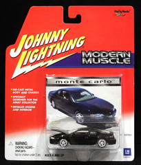Johnny Lightning CHASE 2000 Chevy Monte Carlo WHITE LIGHTNING Modern Muscle Car