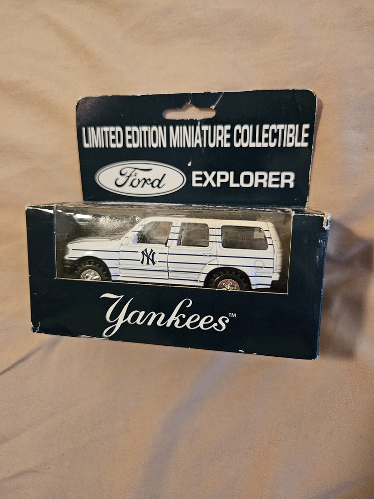 Ford Explorer Limited Edition Diecast Car Yankees Theme White Blue Collectible