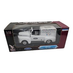 Ford 1948 F-1 Ice Cream Truck 1:18 White Die Cast Deluxe Collectible